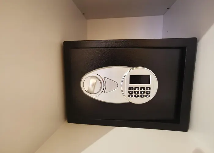 Ridi Che Ti Passa 게스트하우스 알라시오